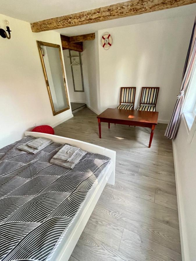 Rusnes Pakalnes Apartamentai Buitenkant foto