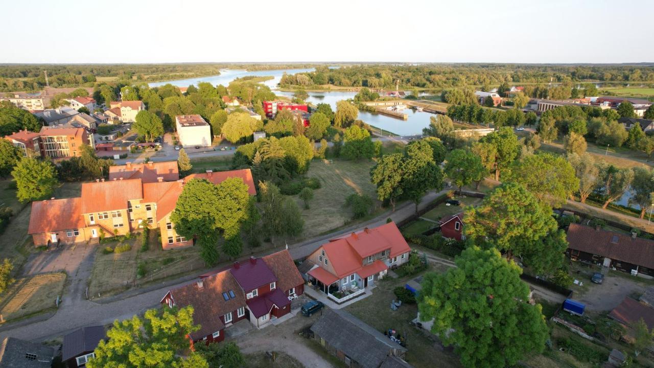 Rusnes Pakalnes Apartamentai Buitenkant foto